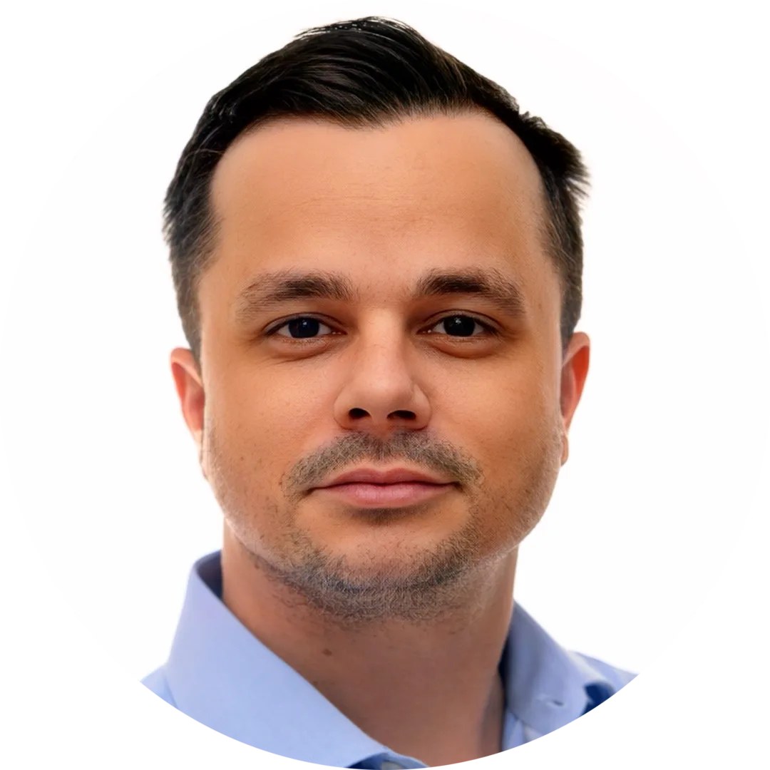 Ritratto di Matteo Pelosi, sviluppatore software e creative developer a Mantova